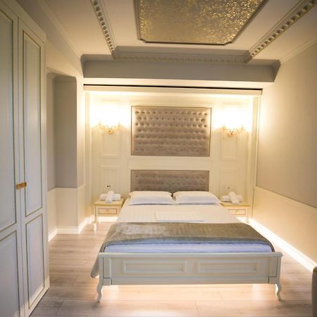 Hotel Lotus Tirana Buitenkant foto