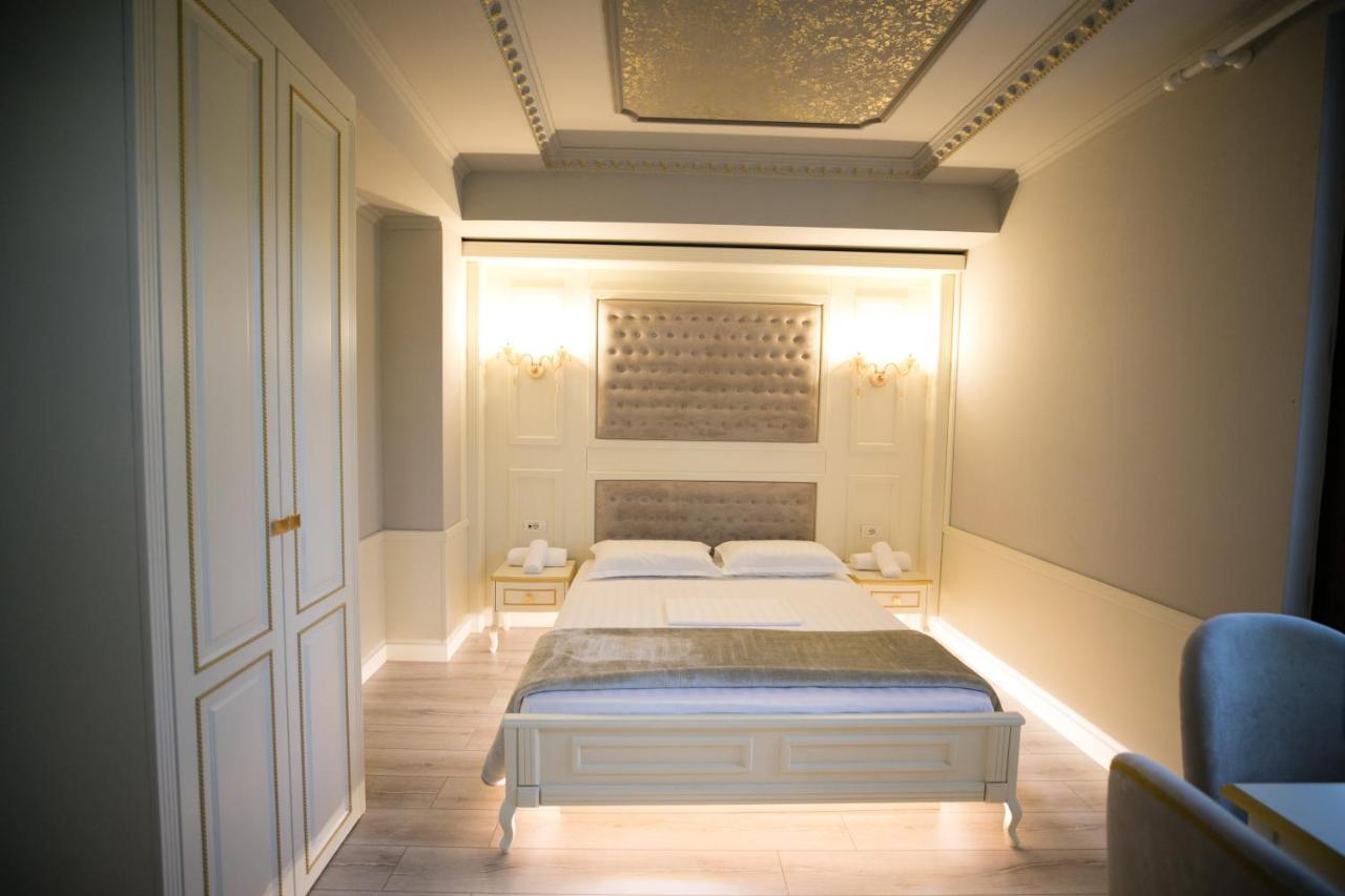 Hotel Lotus Tirana Buitenkant foto