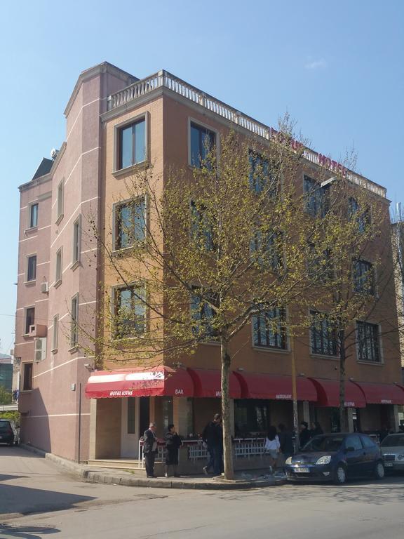 Hotel Lotus Tirana Buitenkant foto